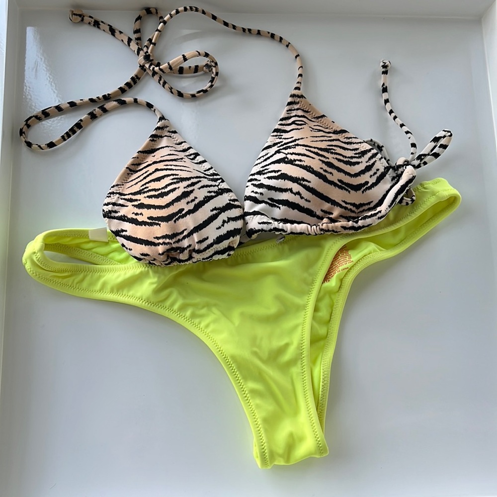 VS Bikini